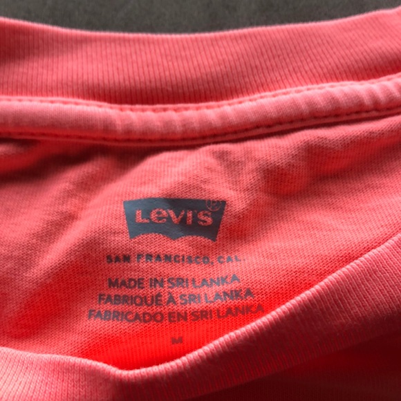 Levi’s tee - Picture 2 of 2